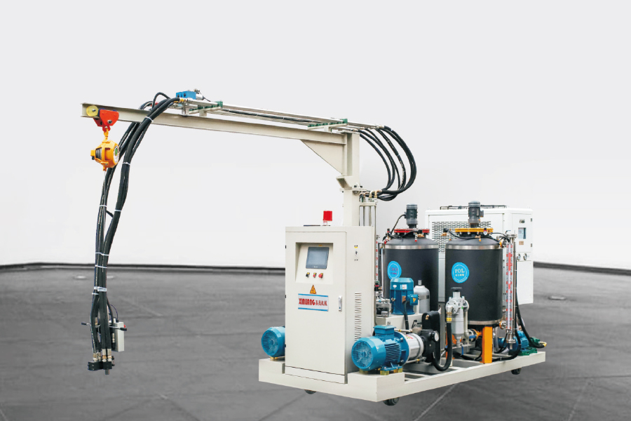 Mașină de injecție de înaltă presiune cu două componente cu două componente cu pista