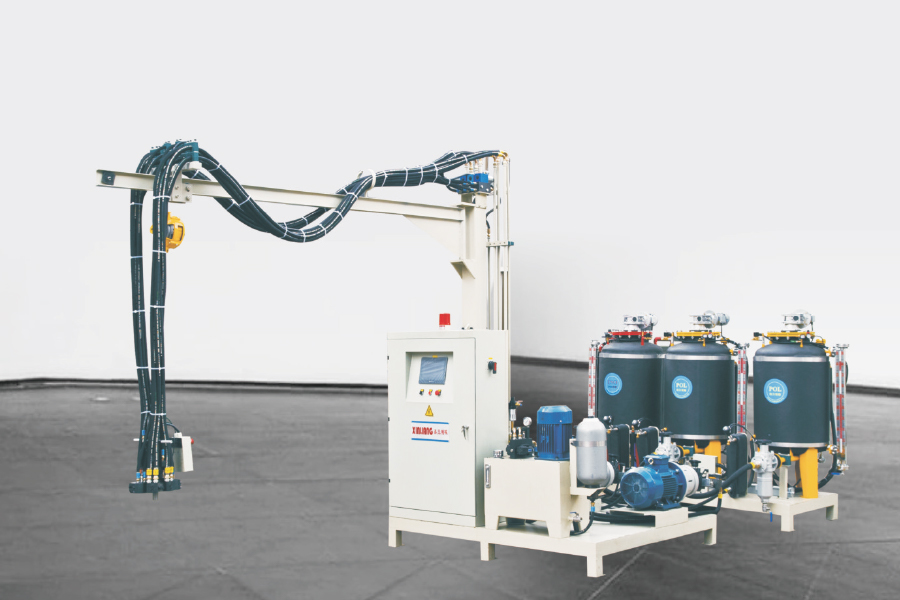 Mașină de injecție cu spumare de înaltă presiune cu trei componente